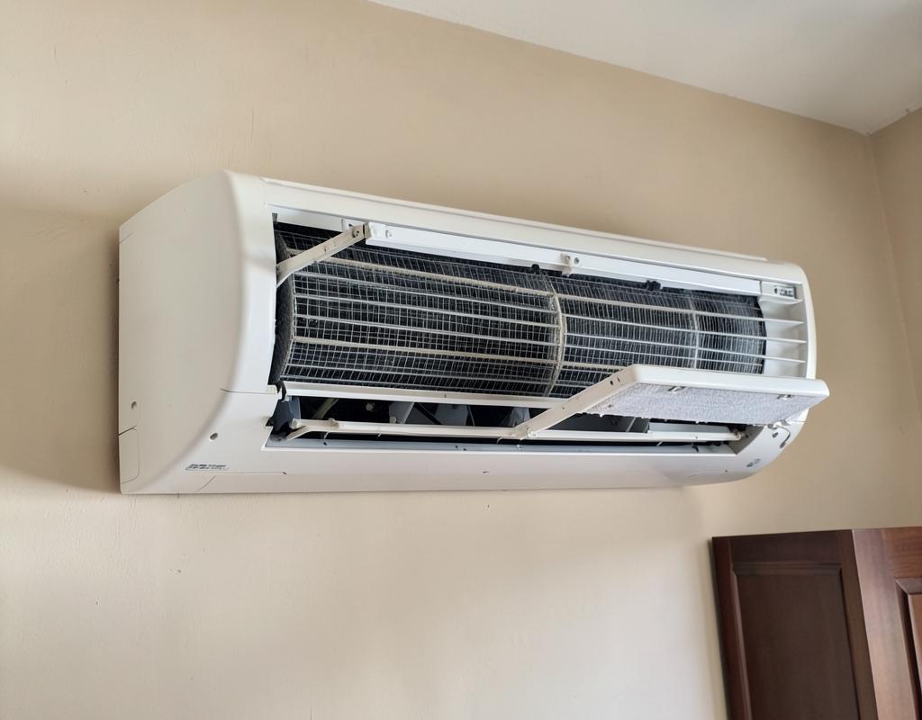 Filtros da evaporadora removidos para limpeza