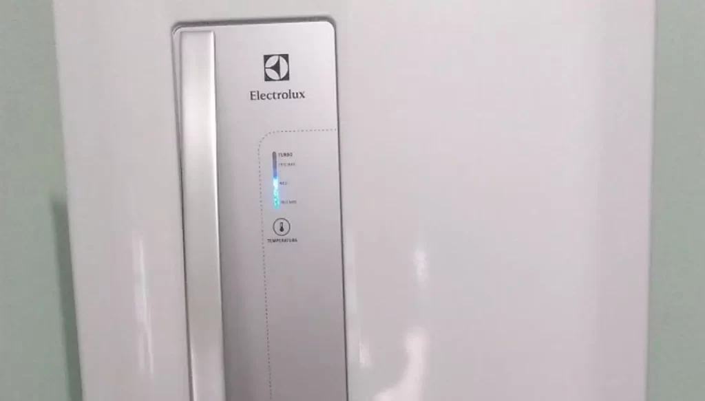 Defeito comum em refrigerador fost free Eletrolux DF52